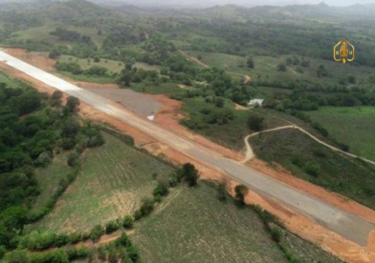 Miguel Valerio claims that the Bávaro International Airport project has been halted by seven court sentences against its construction