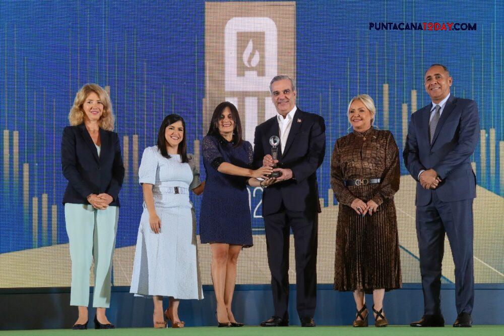 Altice Dominicana receives the prestigious 2023 Foreign Direct Investment award