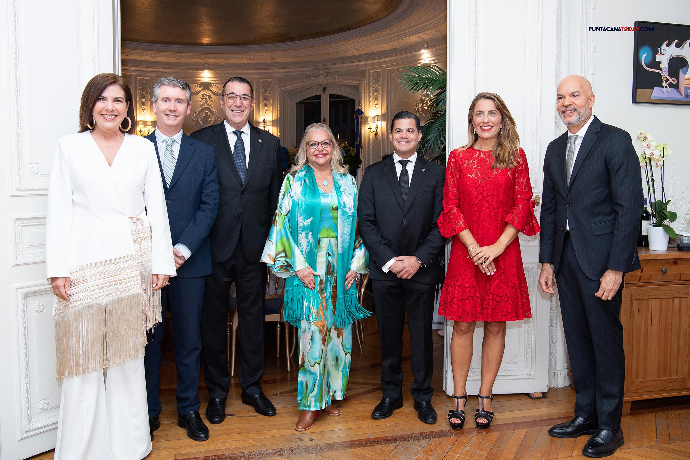 Top Resa hosts the national delegation and hoteliers, with participation from Popular and Embassy in France