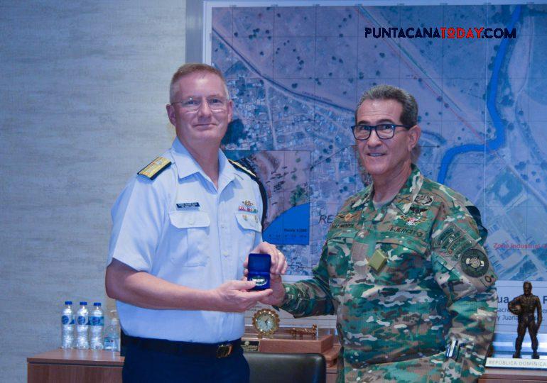 Visit from Commander of the Seventh District, United States Guard Service to the Armed Forces of the Dominican Republic