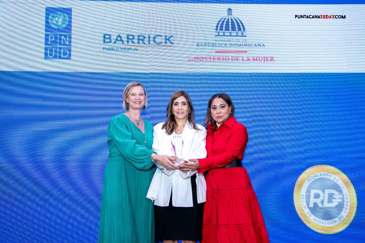 Barrik Pueblo Viejo awarded the Dominican Republic Platinum Seal for gender equality by Igualando