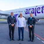 rewrite this title IDAC enables two Dominican pilots to fly Arajet's Boeing aircraft