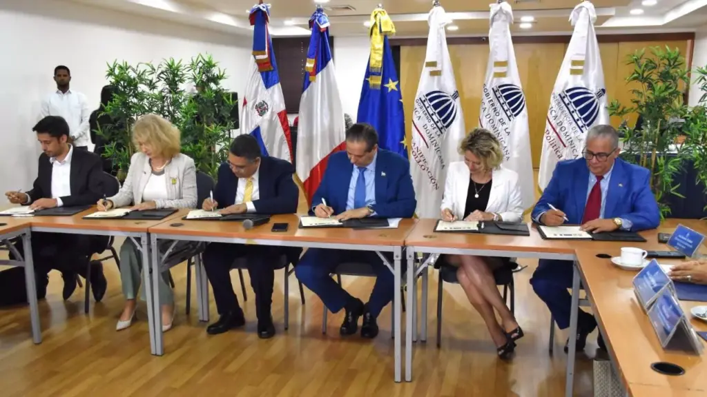 Dominican Republic Strengthens Health and Social Resilience with Support from the European Union and French Development Agency