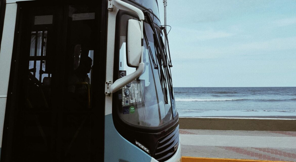 Tourist Transport Operators Suspend Routes Due to Violence Over Power Outages