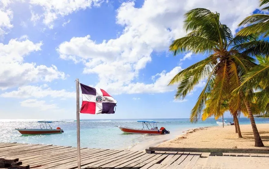 calor y lluvias pasajeras en Punta Cana - Domingo de sol entre nubes en Punta Cana con posibilidad de lluvias pasajeras