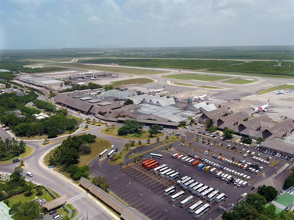 vuelos internacionales en Punta Cana - Aeropuerto Punta Cana recibe 49 % de vuelos que llegan a RD