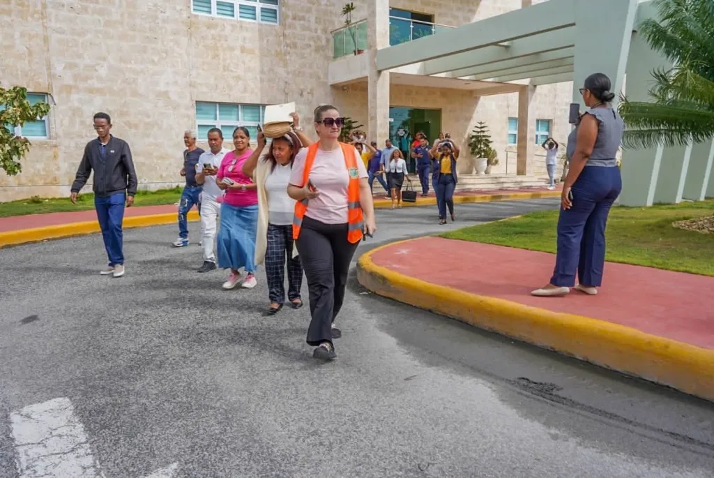 simulacro de terremoto Verón Punta Cana - Alcaldía de Verón Punta Cana participa con éxito en Simulacro Nacional de Evacua